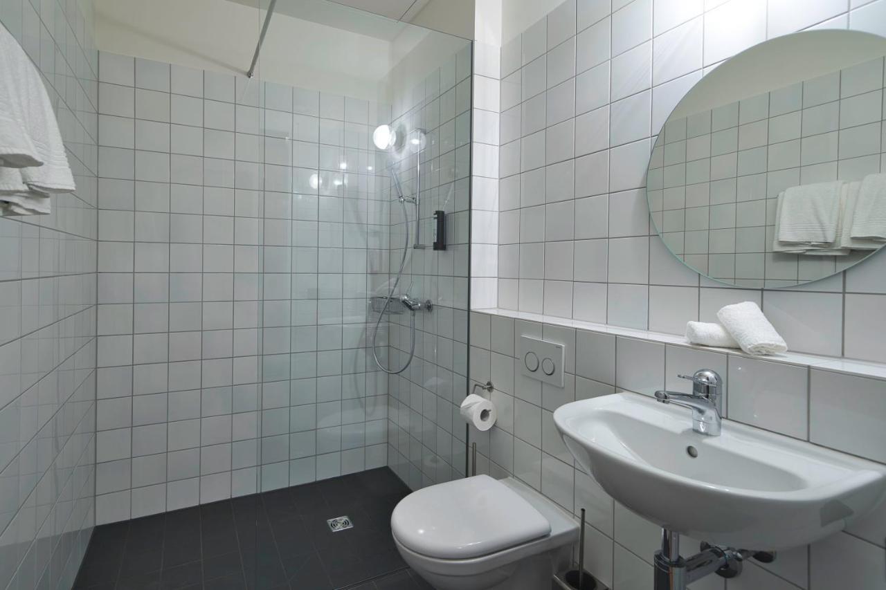 Privates Doppelzimmer mit Bad